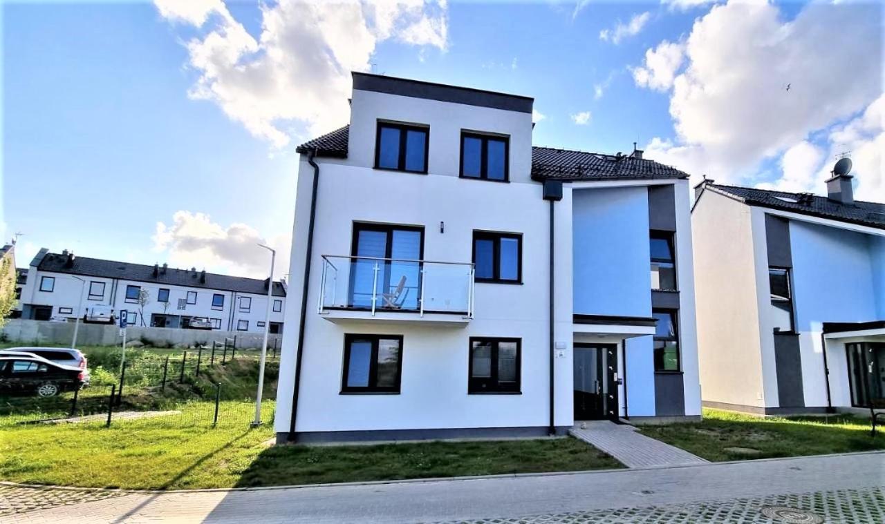 Mlody - Bezplatny Parking, Mocne Wifi, Dobre Polaczenie Z Lotniskiem Apartment Danzig